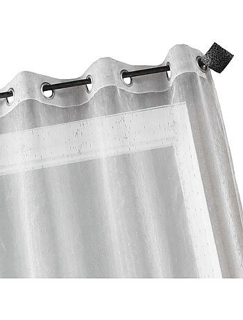 Cortina de organza con gotitas metálicas