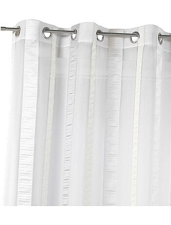 Cortina de organza con rayas verticales
