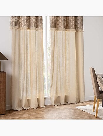 Cortina difusora con ojales, de policotón, con diseño jacquard y flecos