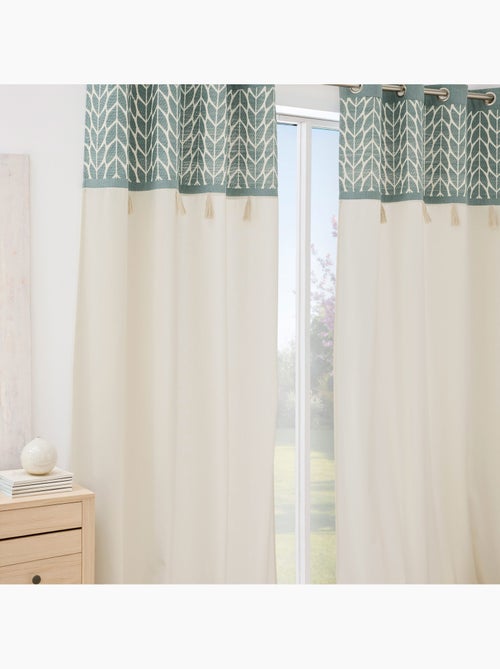 Cortina difusora con ojales, de policotón jacquard y con pompones - Kiabi Cortina difusora con ojales, de policotón jacquard y con pompones - Kiabi