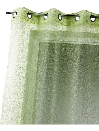 Cortina difusora de organza bordada con ojales