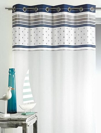 Cortina en gasa con paramento de rayas horizontales