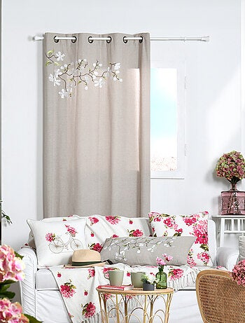 Cortina estampada con flores y árbol primaveral