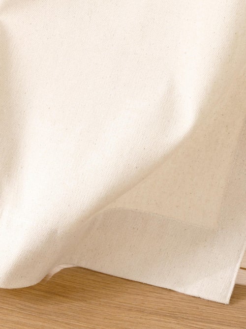 Cortina filtrante color crudo con detalles tufted - Kiabi