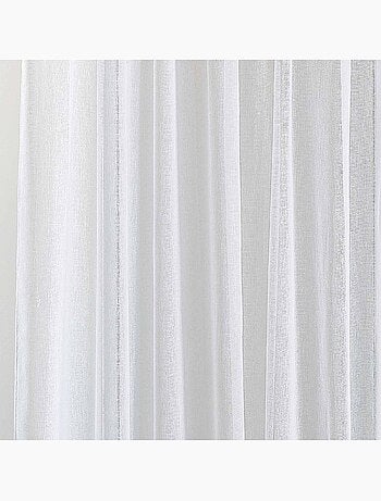 Cortina fruncida con caída fluida