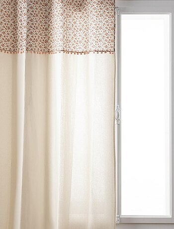 Cortina infantil con flores vintage