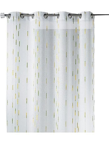 Cortina ligera con un discreto estampado de rayas