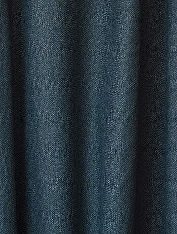 Cortina lisa aislante y opaca