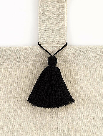 Cortina natural con pompones