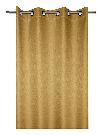 Cortina opaca con forro de polar.