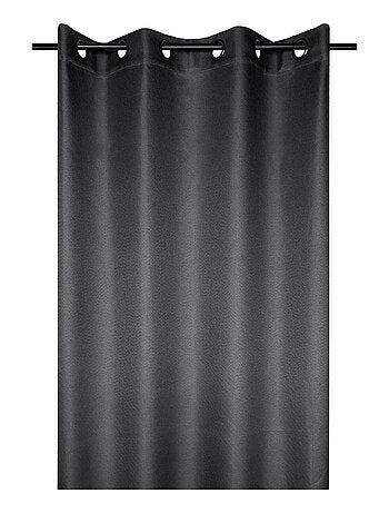 Cortina opaca con forro de polar.