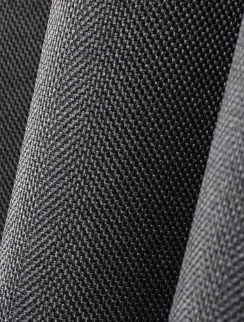 Cortina opaca con forro de polar.