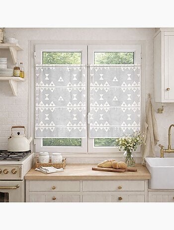 Cortina para ventana pequeña con bordado de triángulos