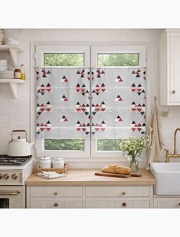 Cortina para ventana pequeña con bordado de triángulos