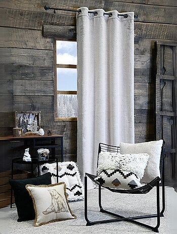 Cortina semi-opaca pelo sintético