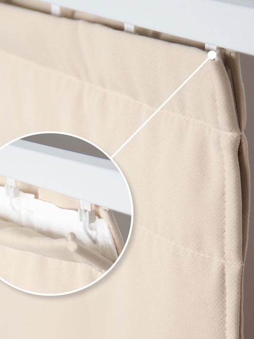 Cortina separadora de ambientes con paso de varilla y trenzado fruncido - Kiabi