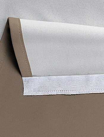 Cortina térmica con ojales y repelente al agua