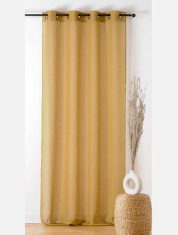 Cortina translúcida con relieve