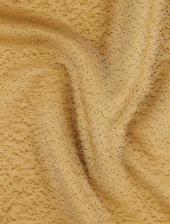 Cortina translúcida con relieve