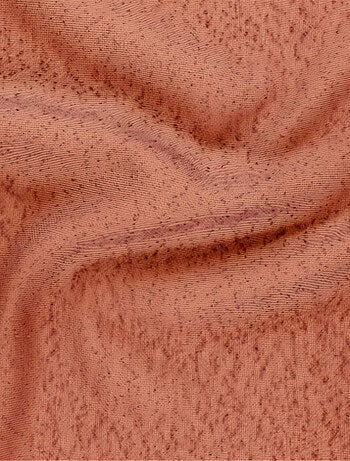 Cortina translúcida con relieve