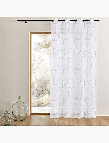 Cortina transparente bordada con motivos en zigzag