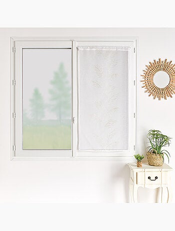 Cortinas con hojas bordadas