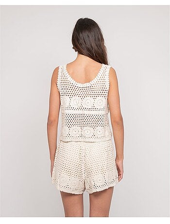 Crop top sin mangas de crochet FOLDA