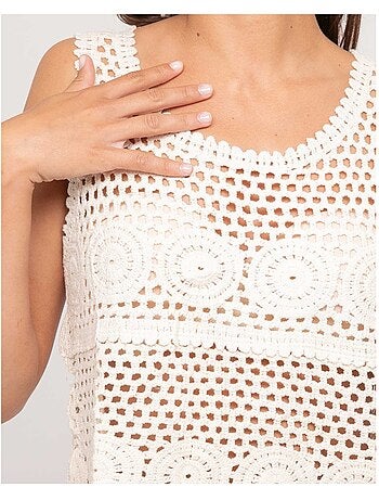 Crop top sin mangas de crochet FOLDA