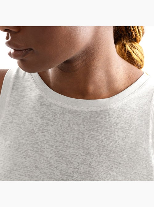Crop top sin mangas entrenamiento mujer fitness mujer avast - Kiabi Crop top sin mangas entrenamiento mujer fitness mujer avast - Kiabi