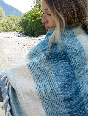 Cuadros efecto mohair con flecos retorcidos