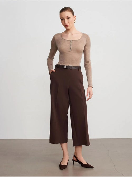 Culottes de crepé de tiro alto con cinturón dilvin - Kiabi Culottes de crepé de tiro alto con cinturón dilvin - Kiabi