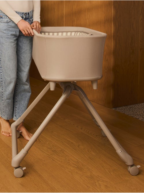 Cuna 3 en 1 LIONELO Maddie Set - Evolutiva - Trona - Plegable - Hasta 15 kg - 4 ruedas - Kiabi Cuna 3 en 1 LIONELO Maddie Set - Evolutiva - Trona - Plegable - Hasta 15 kg - 4 ruedas - Kiabi