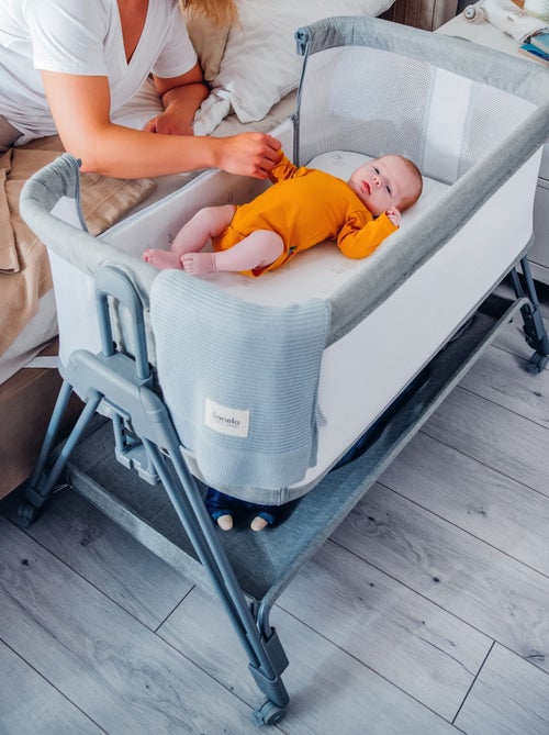 Cuna colecho convertible LIONELO Luna - 0-9 kg - Colchón incluido - Altura e inclinación regulables - Kiabi Cuna colecho convertible LIONELO Luna - 0-9 kg - Colchón incluido - Altura e inclinación regulables - Kiabi