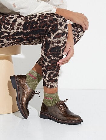 Derbys de charol con cordones de moda - afibel