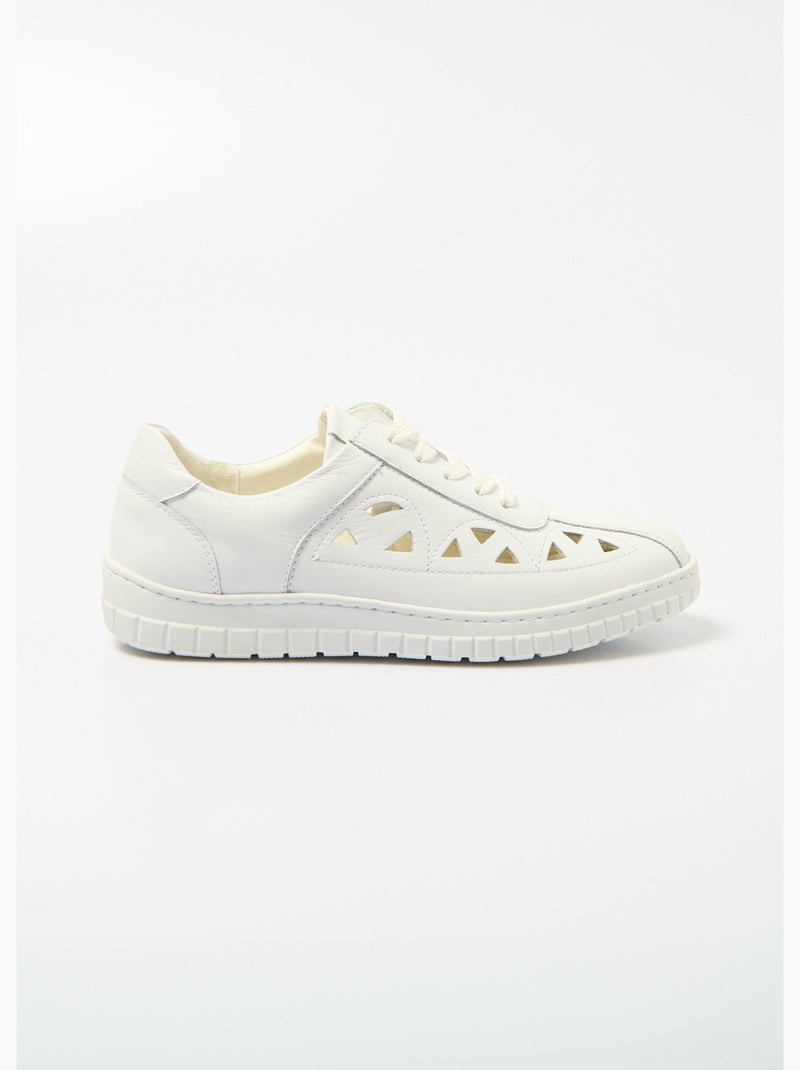 Derbys de piel perforada con cordones y ancho cómodo - Afibel Blanco - Kiabi