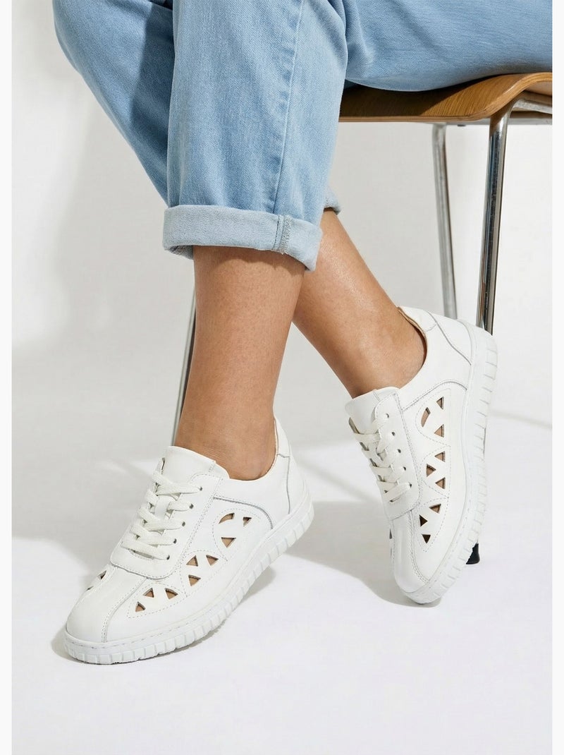 Derbys de piel perforada con cordones y ancho cómodo - Afibel Blanco - Kiabi