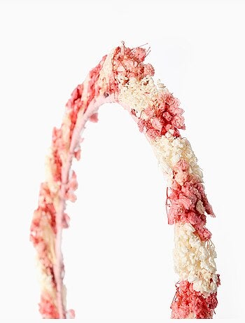 Diadema con aplicación de flores y tiras