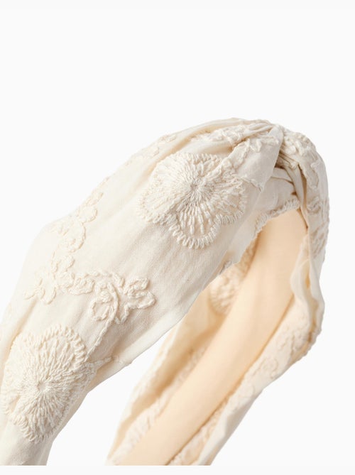 Diadema de algodón con bordado y nudo - Kiabi Diadema de algodón con bordado y nudo - Kiabi