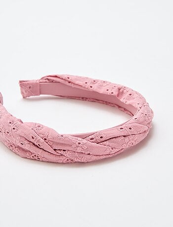 Diadema de bordado inglés