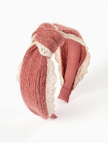 Diadema de punto con ribete de crochet