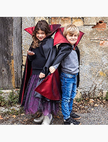 Disfraz infantil capa de vampiro real | great pretenders