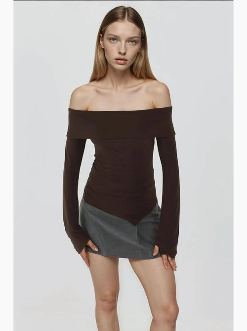 Elegante top ajustado de manga larga con cuello barco hiccup - Kiabi