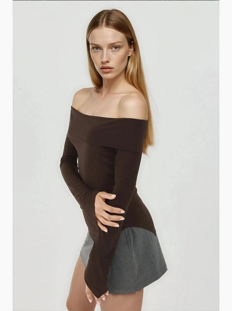 Elegante top ajustado de manga larga con cuello barco hiccup Marrón oscuro - Kiabi