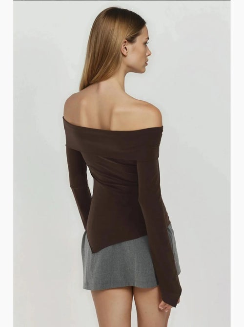 Elegante top ajustado de manga larga con cuello barco hiccup - Kiabi