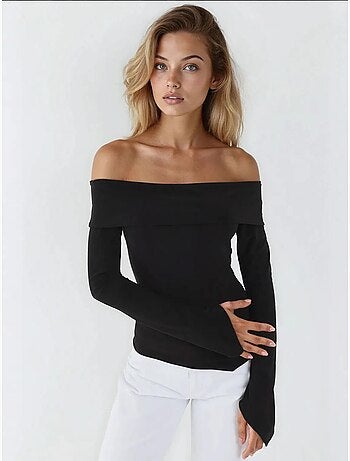 Elegante top ajustado de manga larga con cuello barco