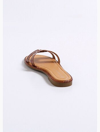 Elegantes mules planos estilo cocodrilo - AFIBEL