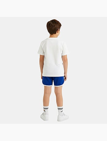 Ellesse - Conjunto de 3 piezas: camiseta, pantalón corto y calcetines