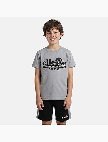 Ellesse - Conjunto niño práctico y moderno compuesto por dos camisetas y un pantalón corto