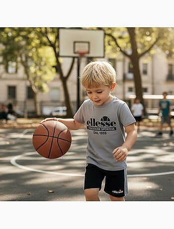 Ellesse - Conjunto niño práctico y moderno compuesto por dos camisetas y un pantalón corto