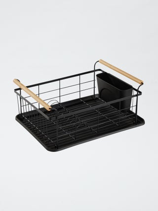 Escurridor de cocina de metal con asas de madera